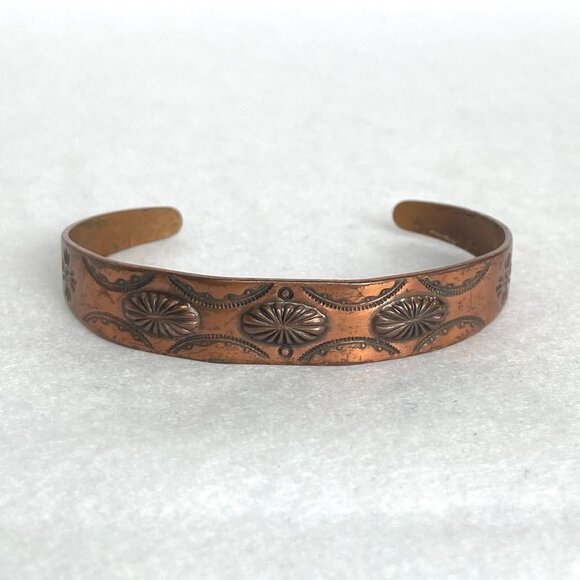 VTG Bell Trading Copper Stamped Concho Small Southwest Cuff Bracelet 6" - Picture 1 of 16